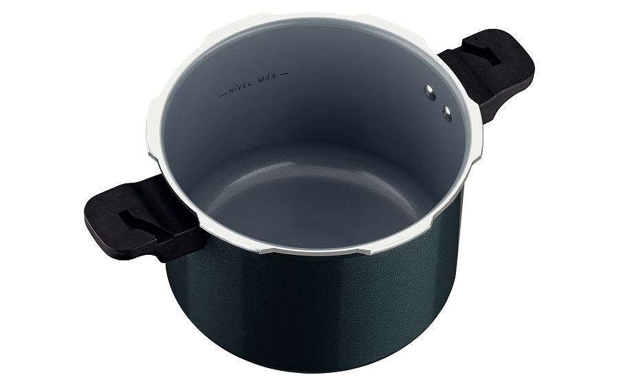 Pressure cooker top ceramic